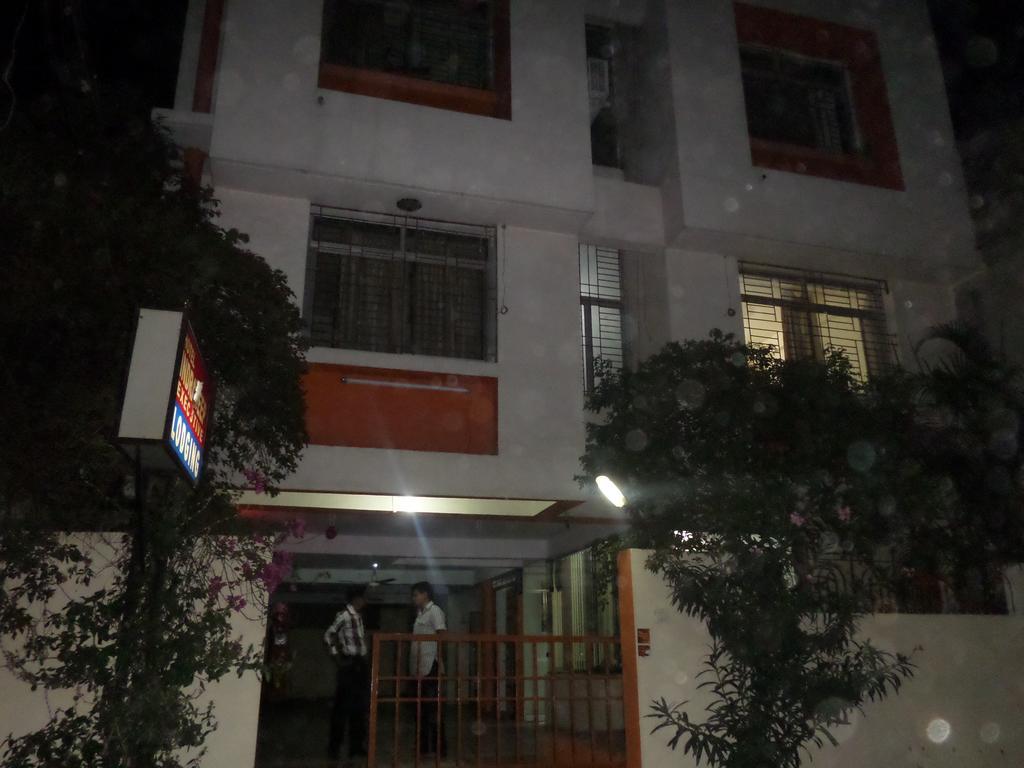 Indradeep Executive Otel Evrengabad Dış mekan fotoğraf
