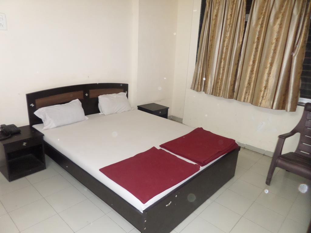 Indradeep Executive Otel Evrengabad Oda fotoğraf