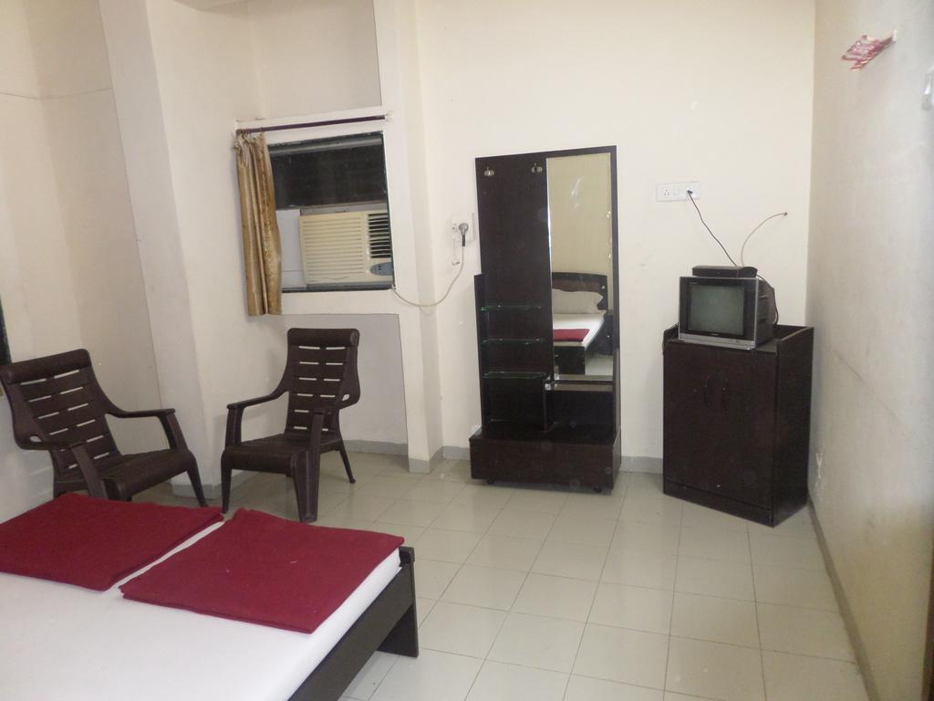 Indradeep Executive Otel Evrengabad Oda fotoğraf
