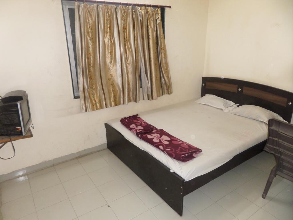 Indradeep Executive Otel Evrengabad Oda fotoğraf