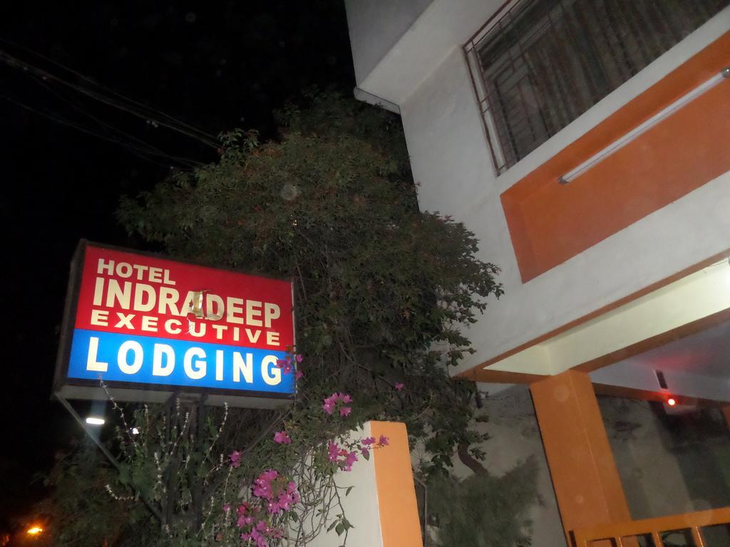 Indradeep Executive Otel Evrengabad Dış mekan fotoğraf