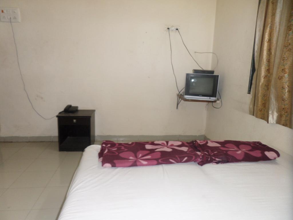 Indradeep Executive Otel Evrengabad Oda fotoğraf
